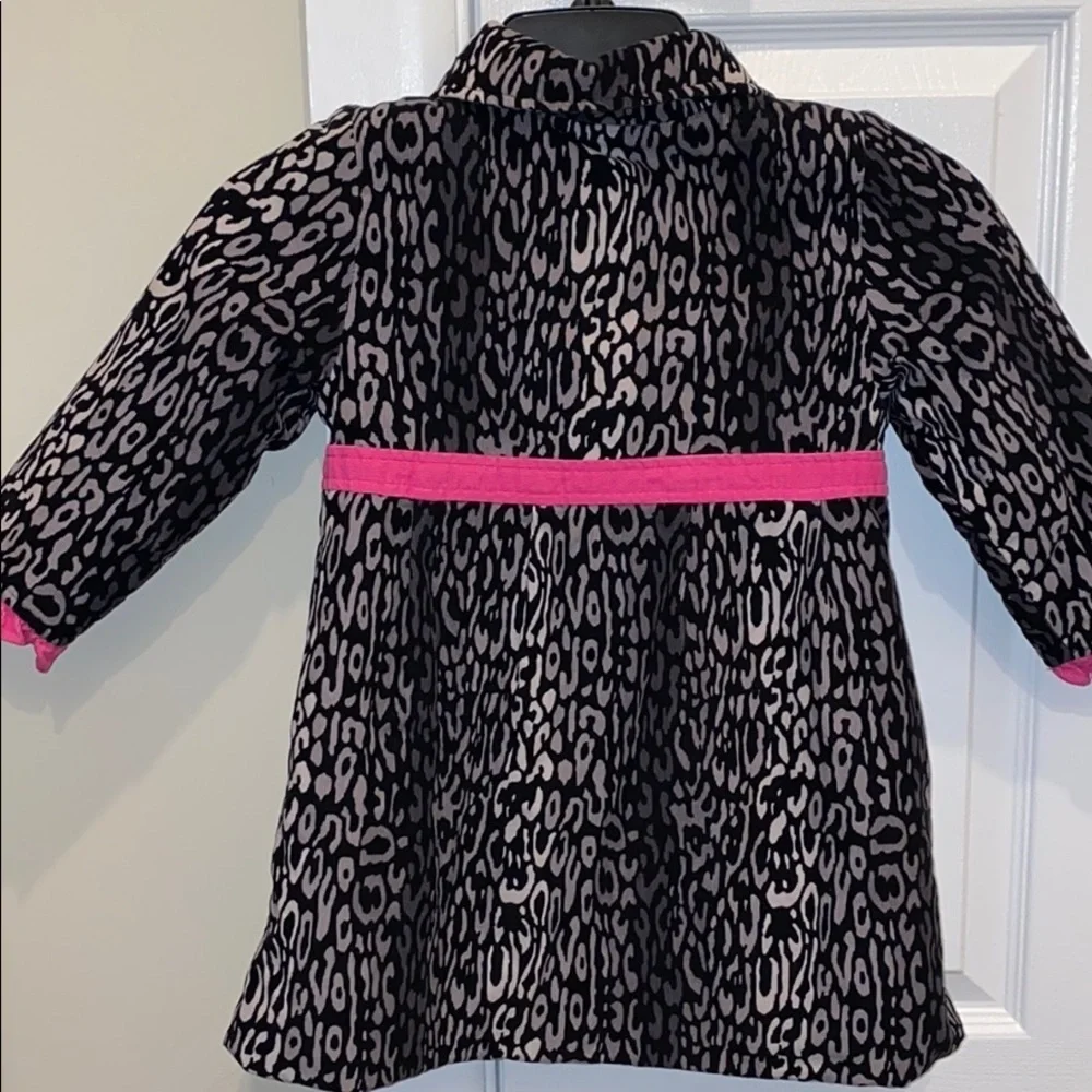 Leopard jacket with pink details. Size 4 toddler